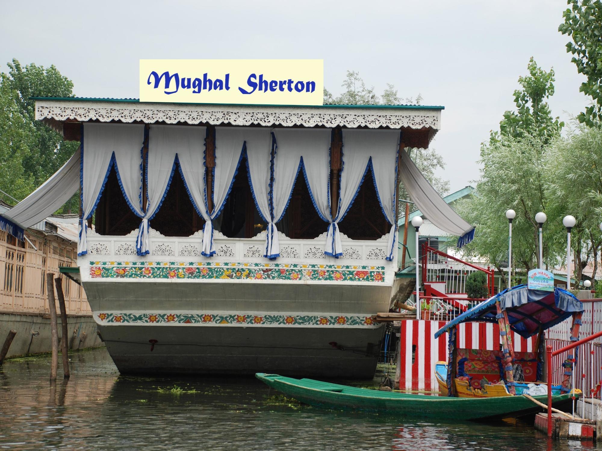 The Mughal Sheraton Houseboat Hotel Durgjan Esterno foto